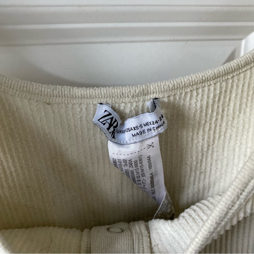 Zara Basic - Picture 3 of 3